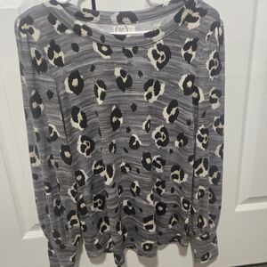 Maurices Gray and Black Leopard Print Top